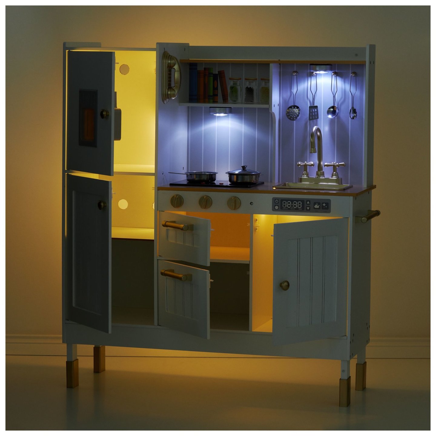 Dwupoziomowa drewniana kuchnia XL z fartuszkiem, akcesoriami i oświetleniem LED